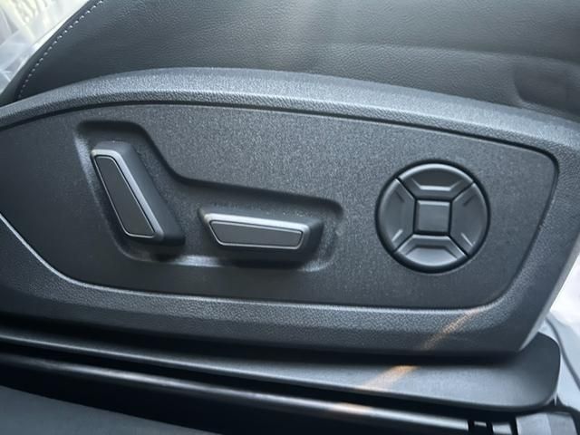 AUDI AUDI Q4 e-tron 2025