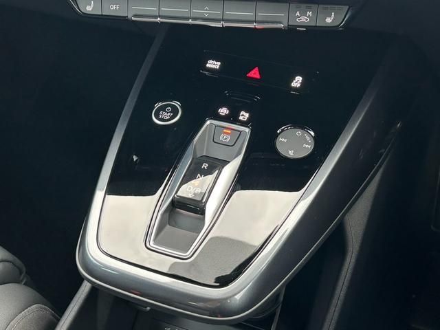 AUDI AUDI Q4 e-tron 2025