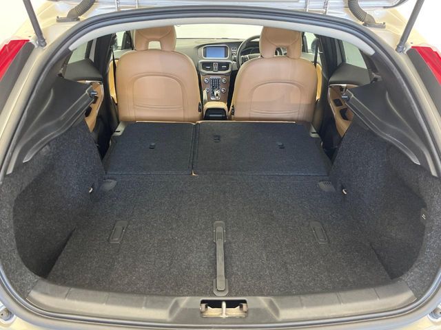 VOLVO VOLVO V40 CROSS COUNTRY 2017