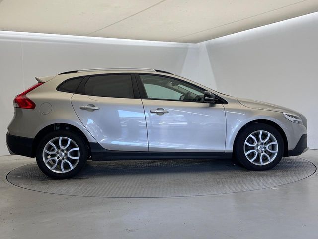 VOLVO VOLVO V40 CROSS COUNTRY 2017
