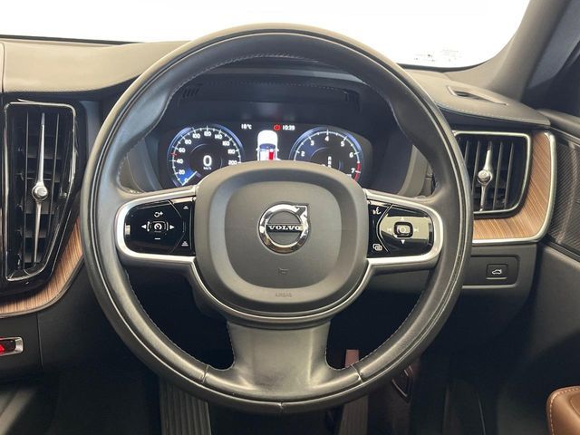 VOLVO VOLVO XC60 2021