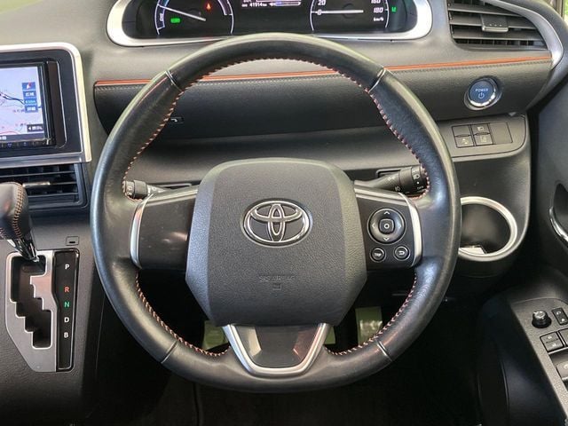 TOYOTA SIENTA HYBRID 2017