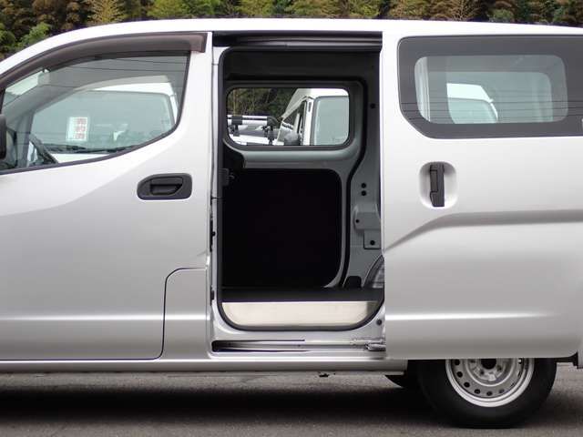 NISSAN NV200 VANETTE van 2018