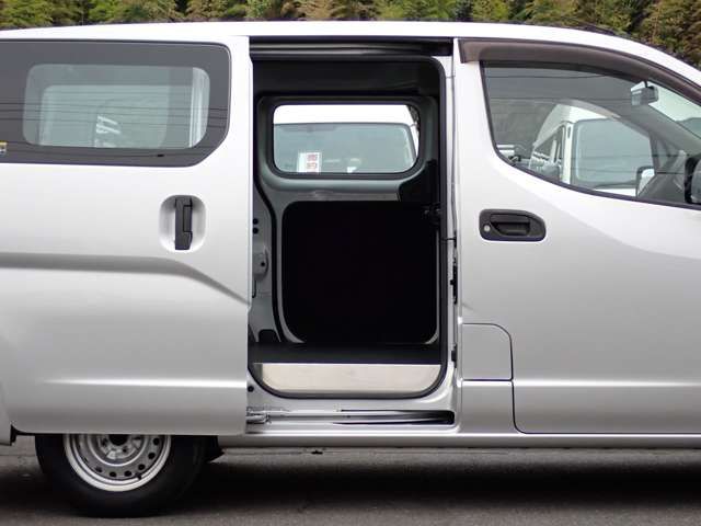 NISSAN NV200 VANETTE van 2018