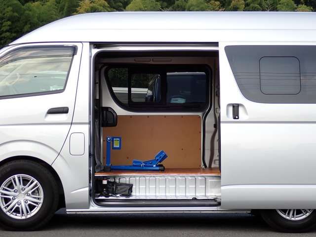 TOYOTA HIACE van 1.25t 2WD 2020