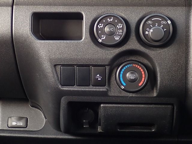 TOYOTA HIACE van 1.25t 2WD 2020