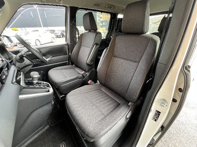 TOYOTA NOAH 4WD 2024