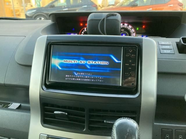 TOYOTA VOXY 4WD 2009