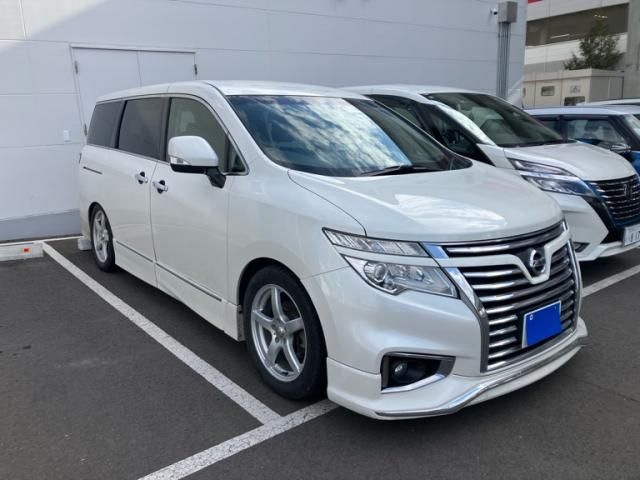 NISSAN ELGRAND  4WD 2015