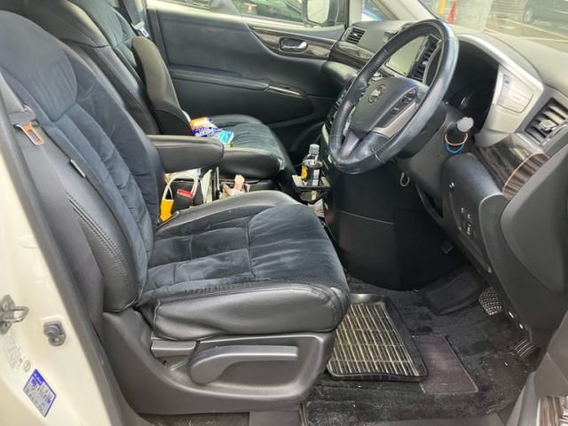 NISSAN ELGRAND  4WD 2015