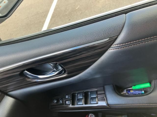 NISSAN ELGRAND  4WD 2015