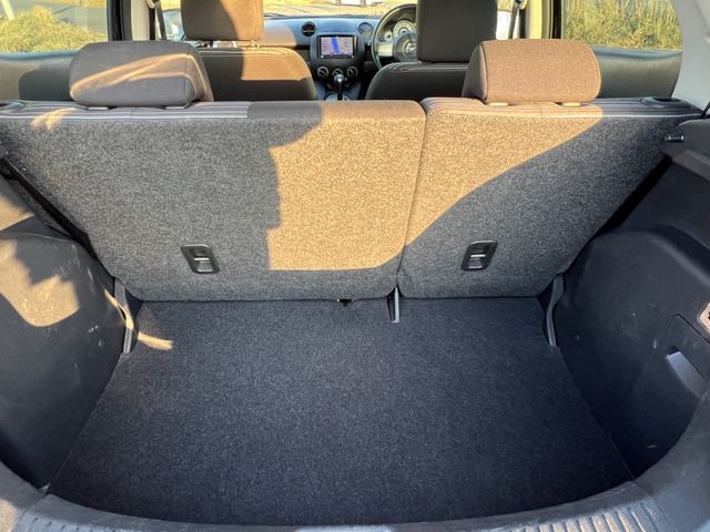 MAZDA DEMIO 4WD 2010