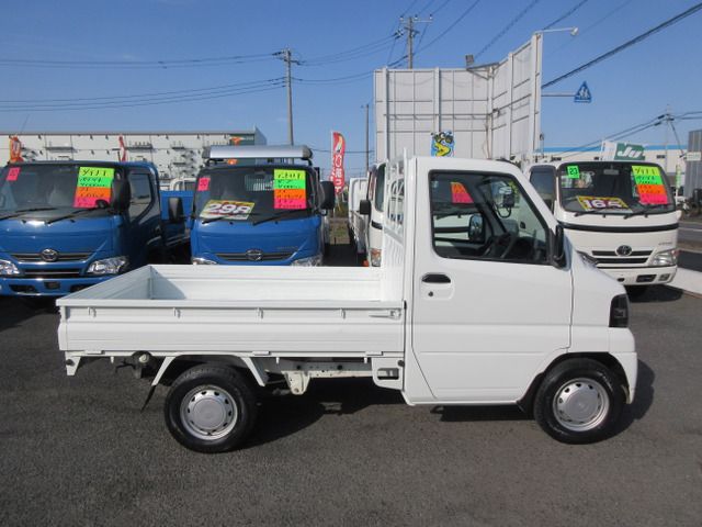 NISSAN CLIPPER truck 2010