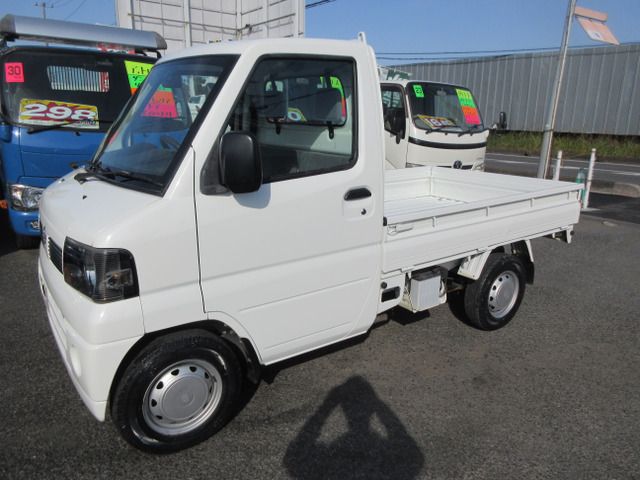 NISSAN CLIPPER truck 2010