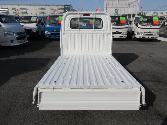 NISSAN CLIPPER truck 2010