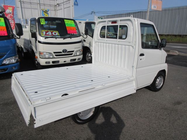 NISSAN CLIPPER truck 2010
