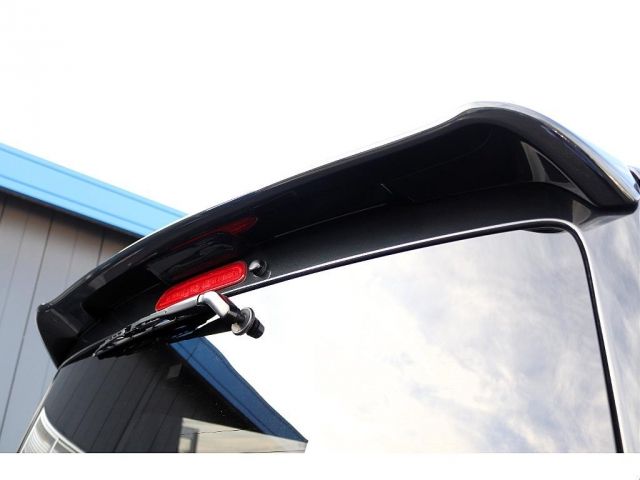 TOYOTA HIACE van 4WD 2021