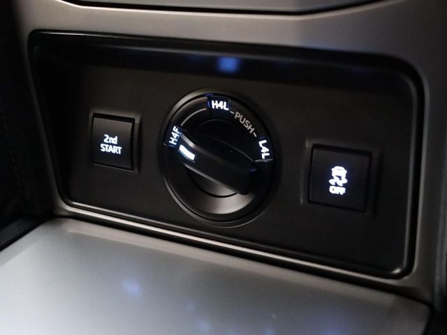 TOYOTA LANDCRUISER PRADO 2018