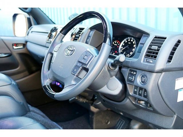 TOYOTA HIACE van 2WD 2021