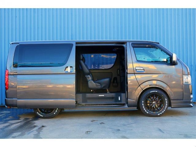 TOYOTA HIACE van 2WD 2021