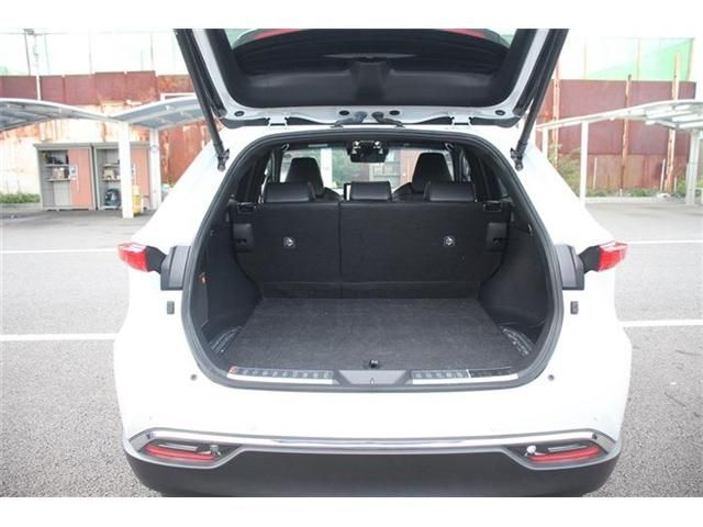 TOYOTA HARRIER HYBRID 2023