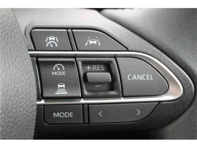 TOYOTA VOXY HYBRID 2023