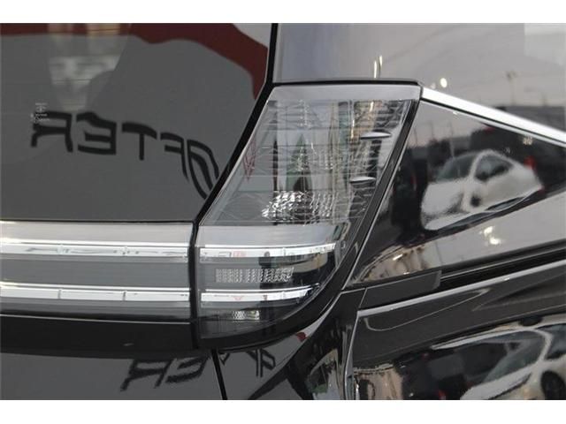 TOYOTA VOXY HYBRID 2023