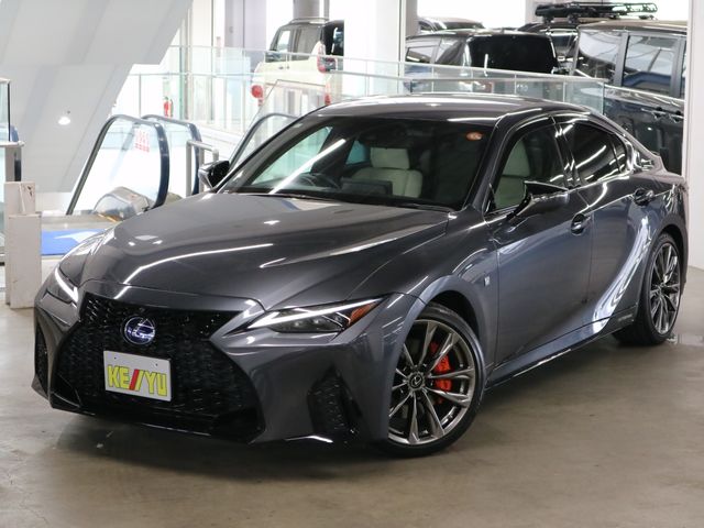 TOYOTA LEXUS IS300h 2021