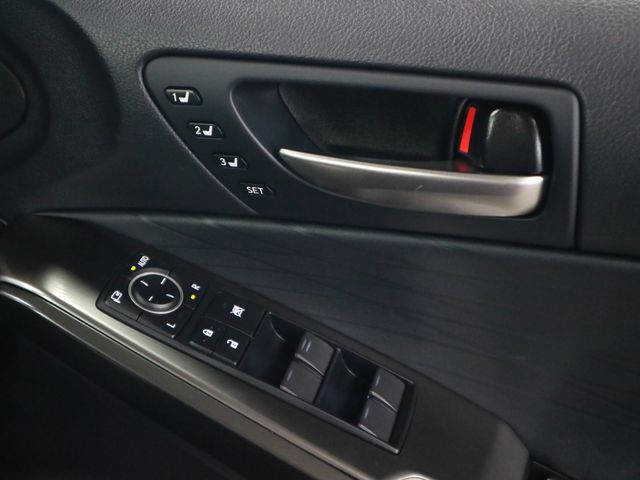 TOYOTA LEXUS IS300h 2021