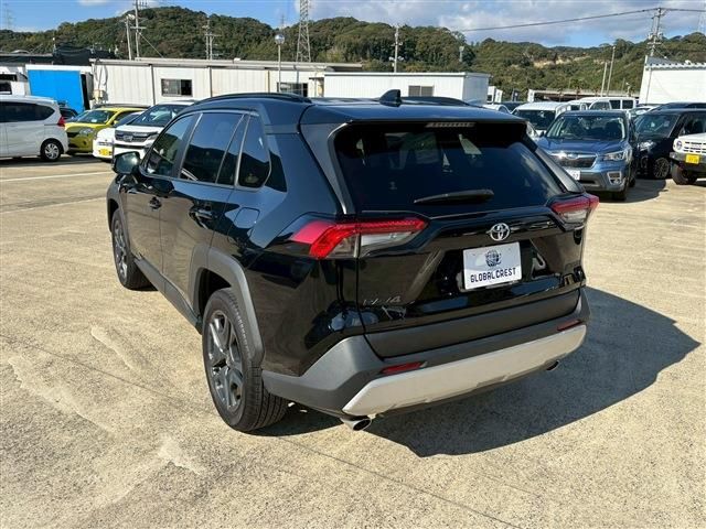 TOYOTA RAV4 4WD 2023