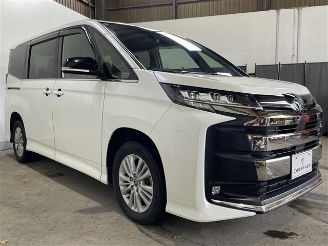 TOYOTA NOAH HYBRID 4WD 2023