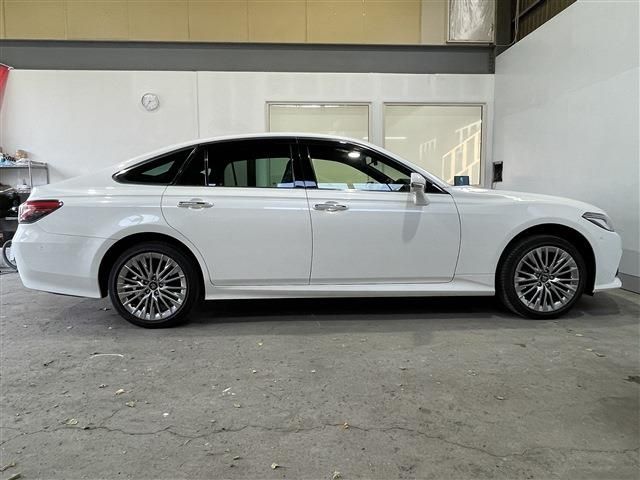 TOYOTA CROWN sedan hybrid 4WD 2021