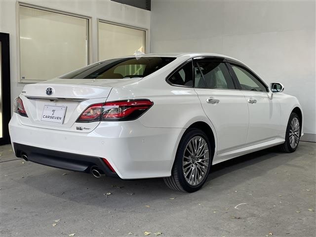 TOYOTA CROWN sedan hybrid 4WD 2021