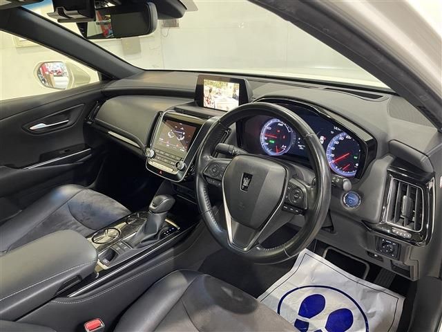 TOYOTA CROWN sedan hybrid 4WD 2021