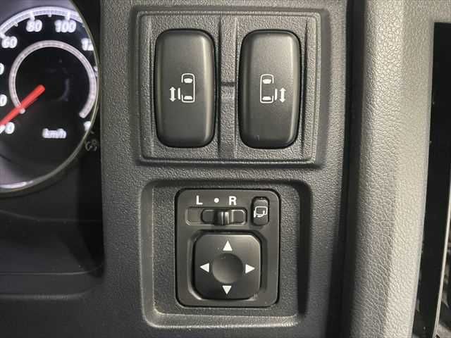 MITSUBISHI DELICA D:5 4WD 2012