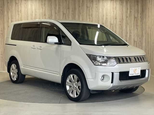 MITSUBISHI DELICA D:5 4WD 2012