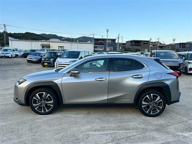 TOYOTA LEXUS UX250h 2019