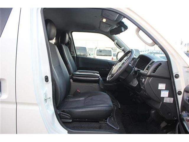 TOYOTA HIACE van 2WD 2018