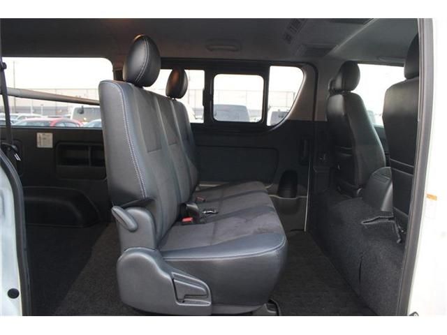 TOYOTA HIACE van 2WD 2018