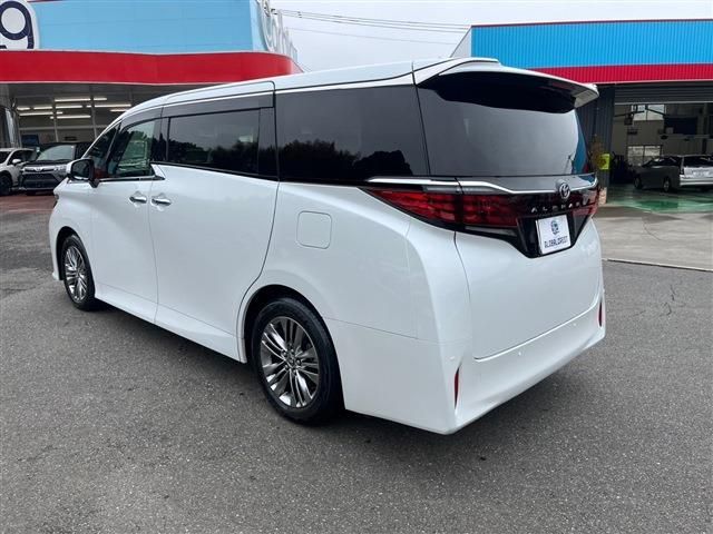 TOYOTA ALPHARD 2024