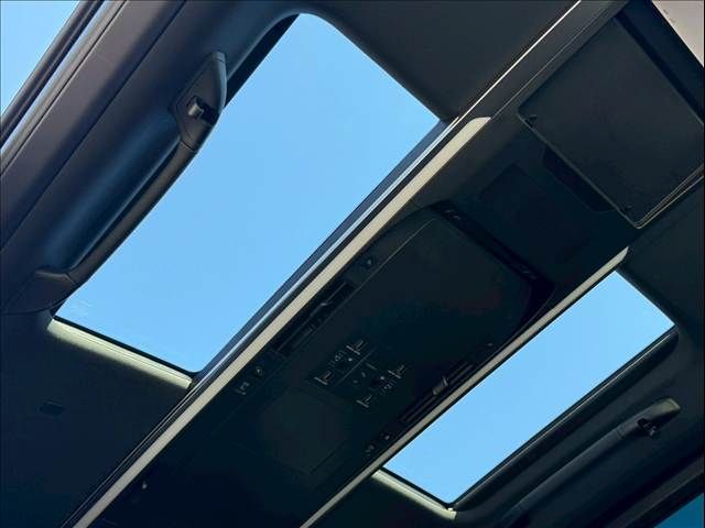 TOYOTA VELLFIRE  HYBRID 4WD 2023