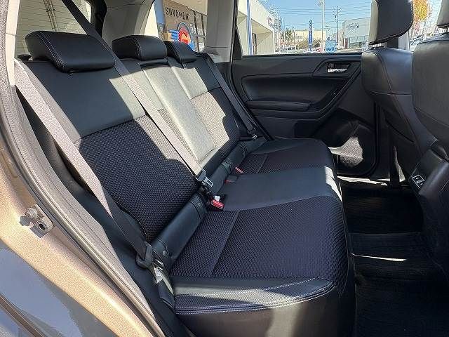 SUBARU FORESTER 2017