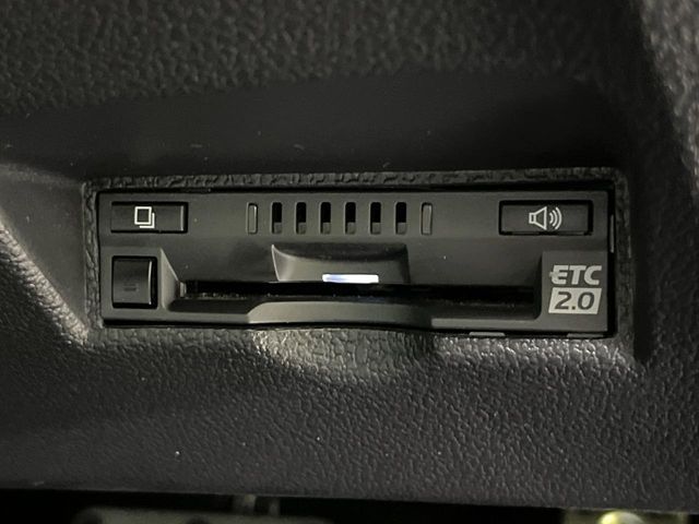 TOYOTA PRIUS 4WD 2022