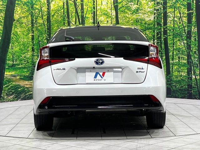 TOYOTA PRIUS 4WD 2022