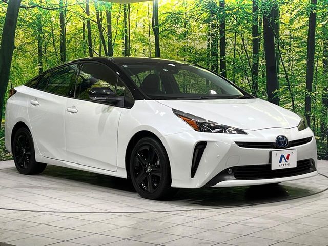 TOYOTA PRIUS 4WD 2022