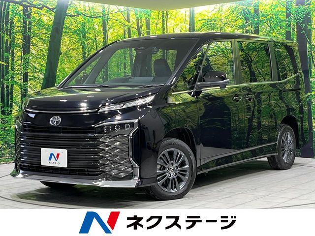 TOYOTA VOXY 4WD 2025