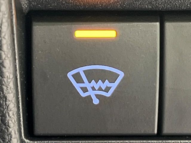 TOYOTA VOXY 4WD 2025