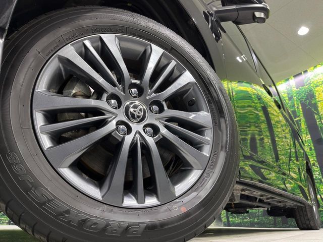 TOYOTA VOXY 4WD 2025