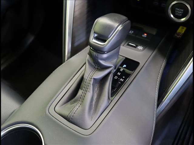 TOYOTA HARRIER 2WD 2024