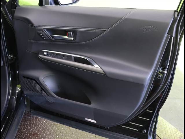 TOYOTA HARRIER 2WD 2024